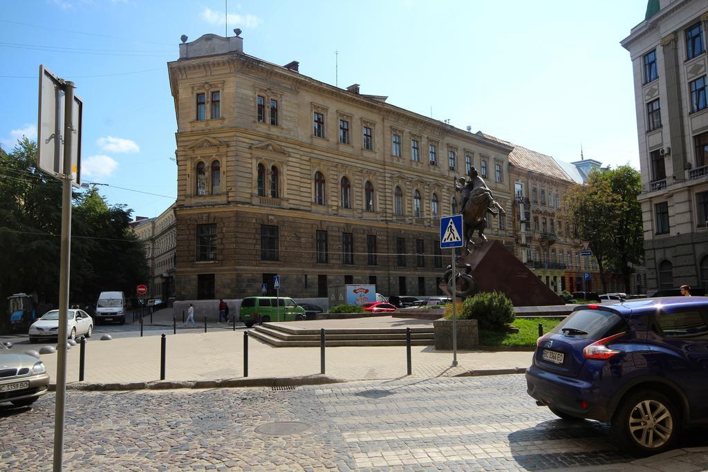 Romantic In Lviv 500M From Opera Luaran gambar