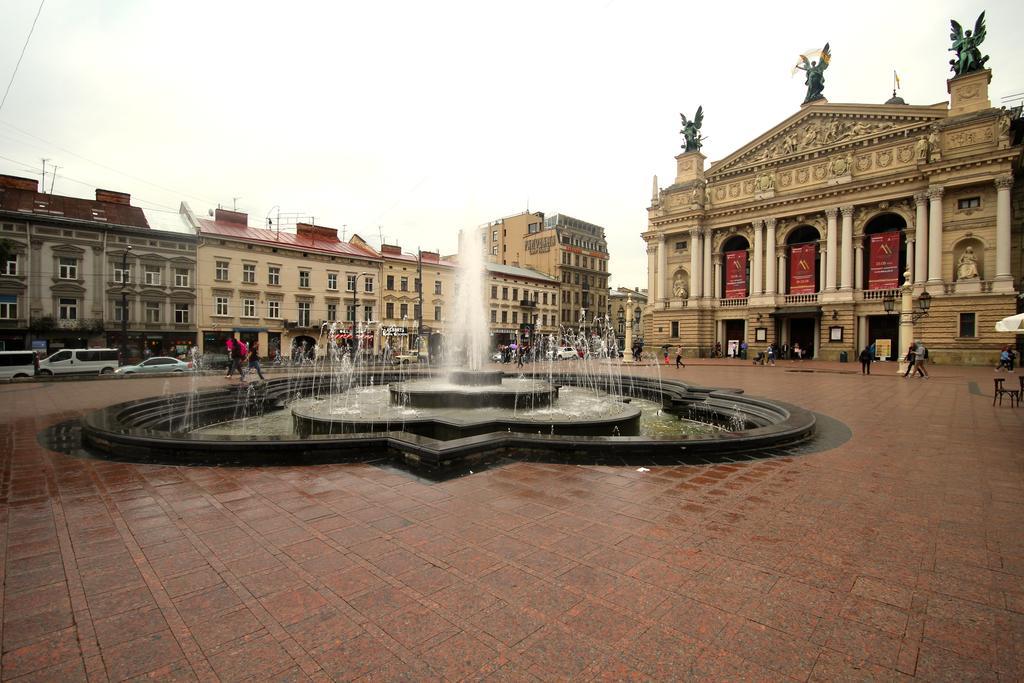 Romantic In Lviv 500M From Opera Luaran gambar