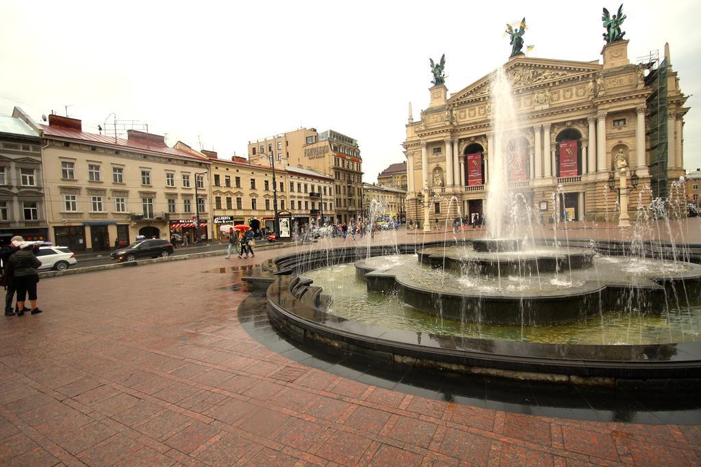 Romantic In Lviv 500M From Opera Luaran gambar